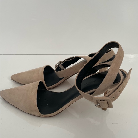 Alexander Wang suede heel shoe with ankle strap. - Picture 4 of 4